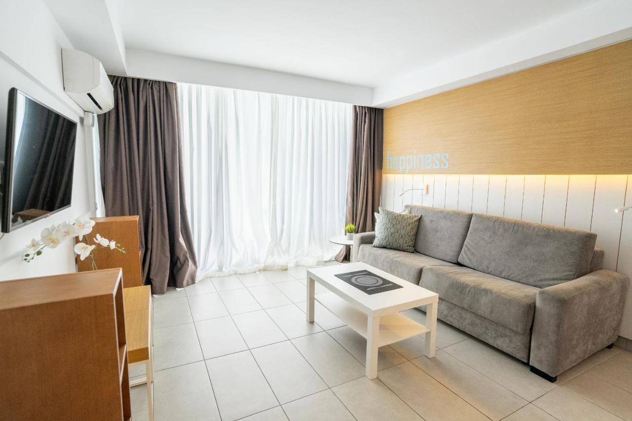 Apartamentos Vacacionales Broncemar San Bartolomé Eksteriør bilde