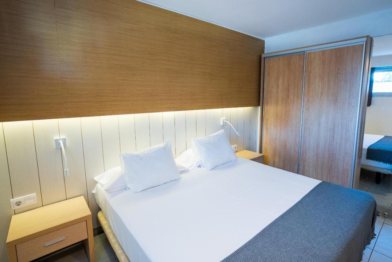 Apartamentos Vacacionales Broncemar San Bartolomé Eksteriør bilde